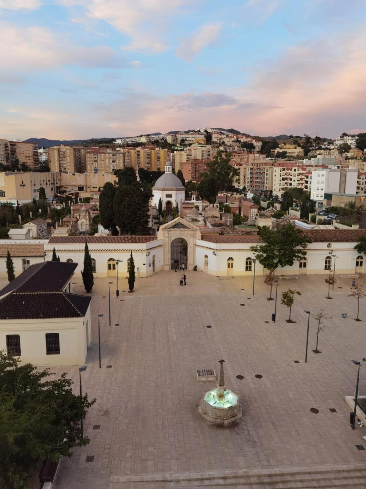Lejlighed Prime Location - Stylish With Free Wifi, Free Parking, Steps From The Historic Center
