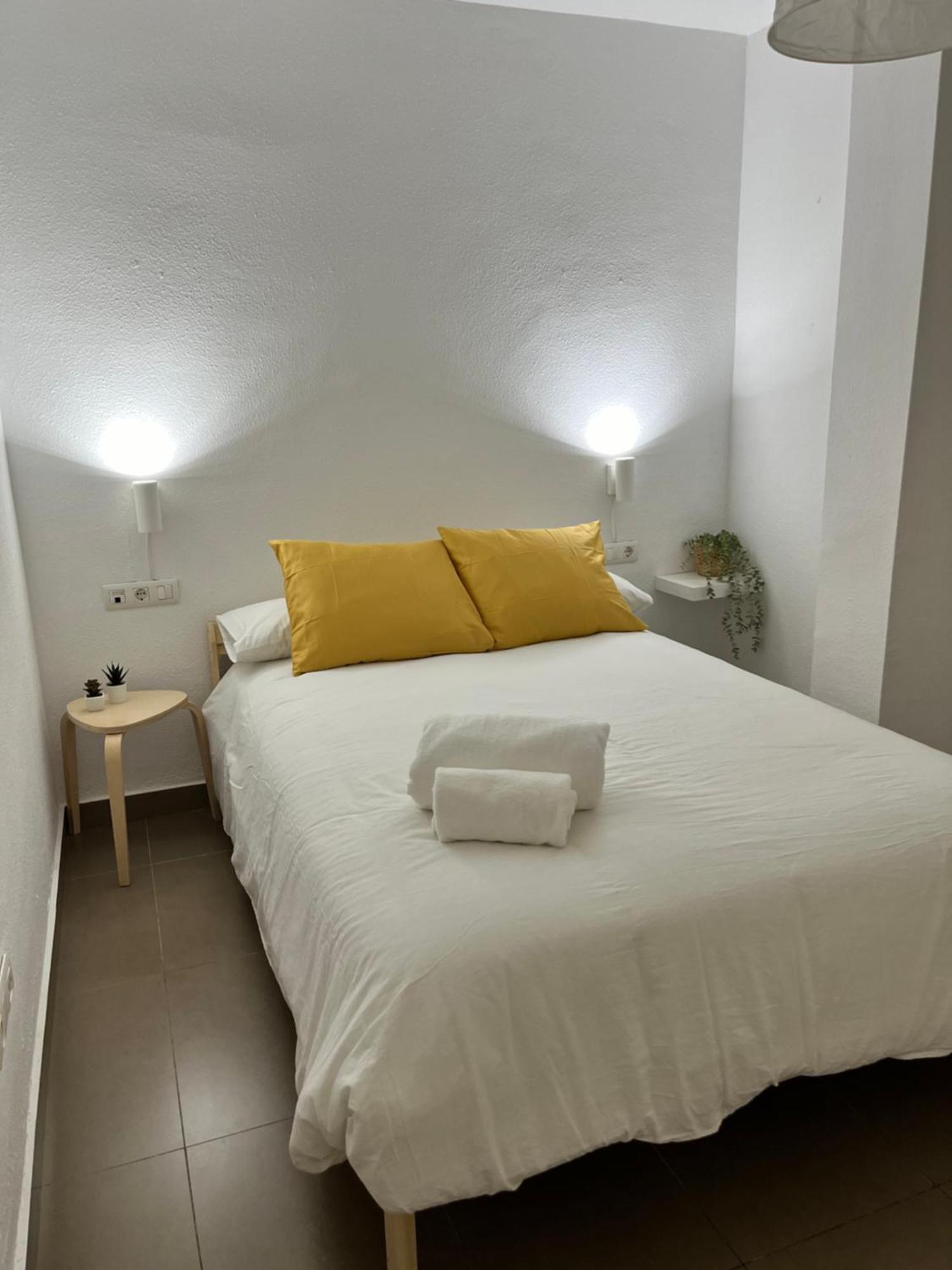 Prime Location - Stylish With Free Wifi, Free Parking, Steps From The Historic Center Lejlighed Málaga